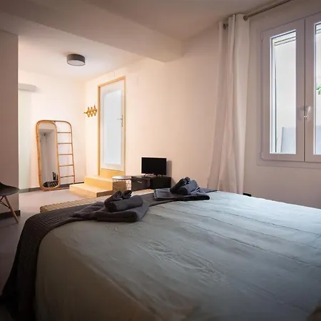 Via Calefati Land Apartment Bari Exterior photo